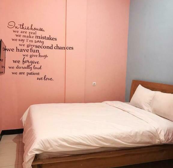 디럭스 룸, Roomz Budget Residence