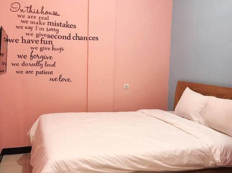 디럭스 룸, Roomz Budget Residence