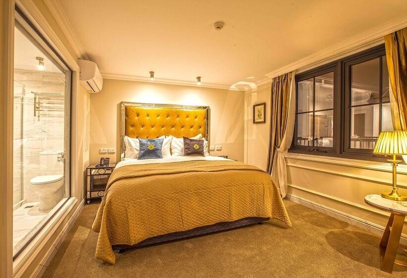 디럭스 룸, The Salisbury