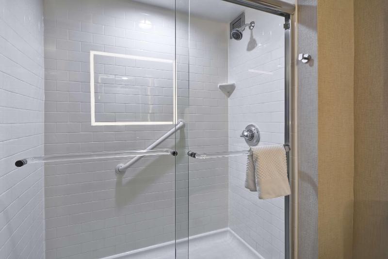 듀플렉스 스위트, The Salisbury