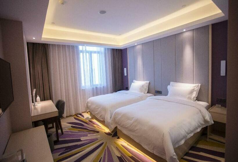 חדר דלוקס, Lavande Hotel Korla City Government Swan Lake