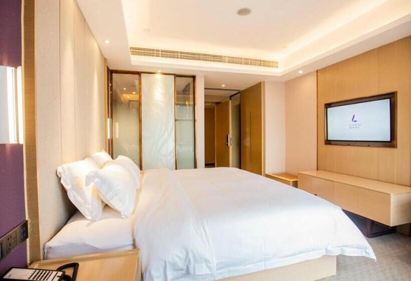 带大床的豪华间, Lavande Hotel Mianyang Jiangyou Monument