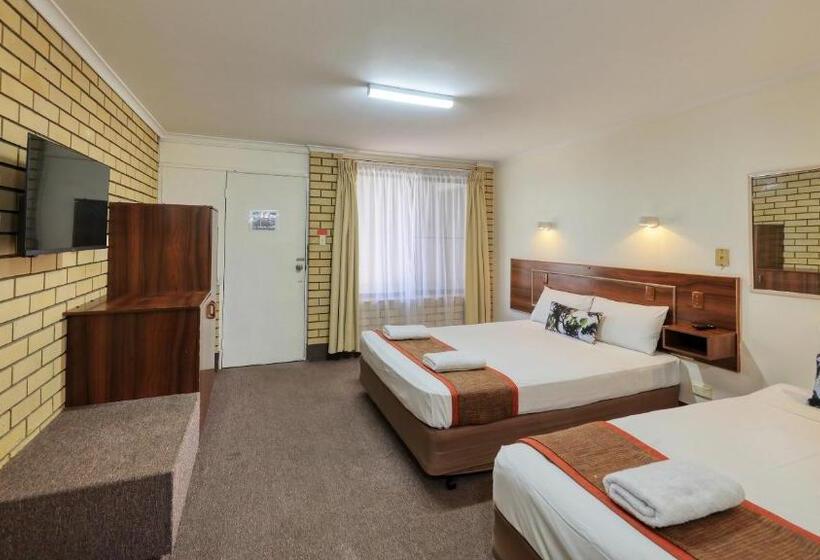اتاق اکونومی, Bryants Motel Roma