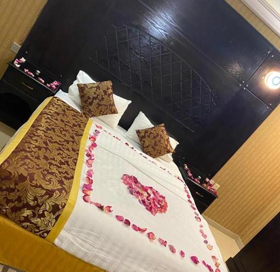 スイート, Durrat Al Motamizon Furnished Apartment 3