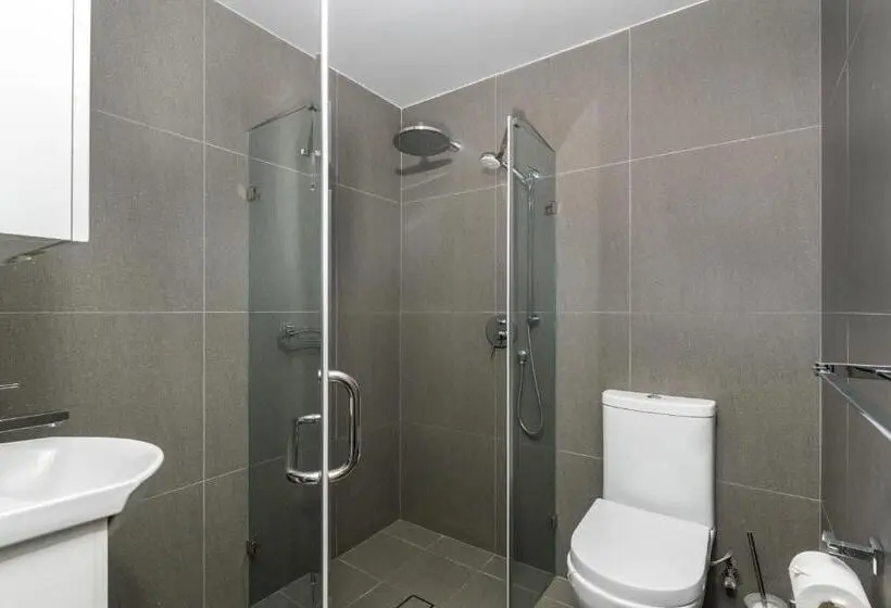 Chambre Standard Individuelle, Studios On King