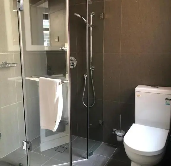 Chambre Standard Individuelle, Studios On King