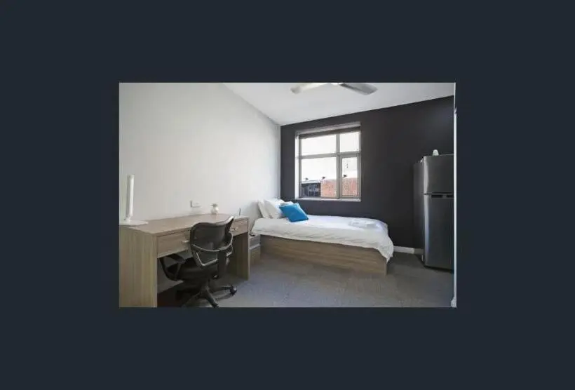 Chambre Standard Individuelle, Studios On King
