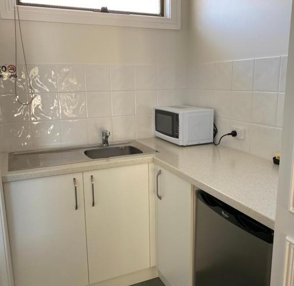 标准工作室, Campaspe Lodge