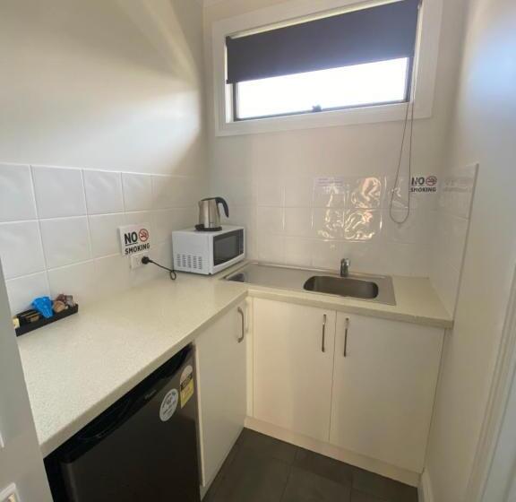 标准工作室, Campaspe Lodge