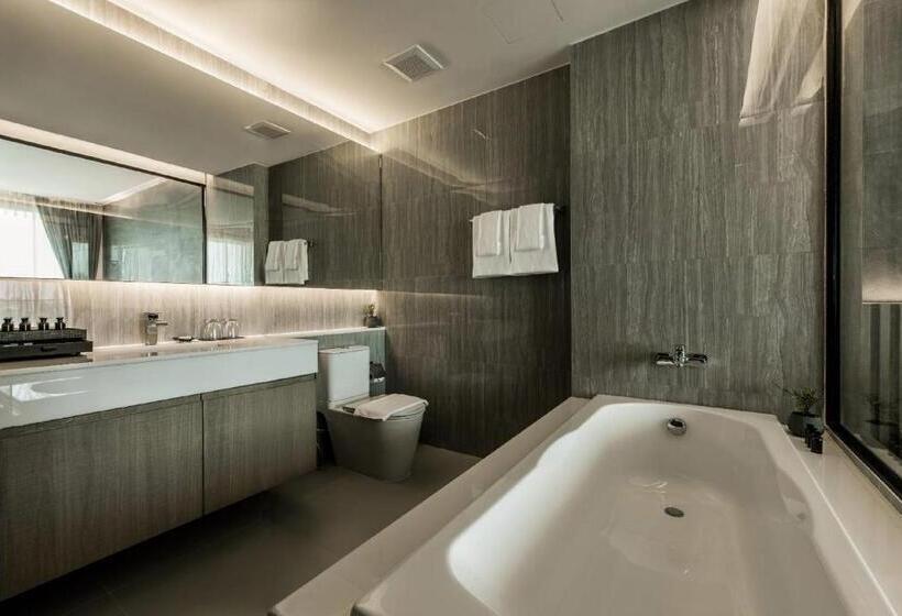 اتاق لوکس با تخت بزرگ, Mandarin Eastville, Pattaya   Sha Extra Plus