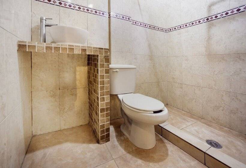 غرفة قياسية, Torre