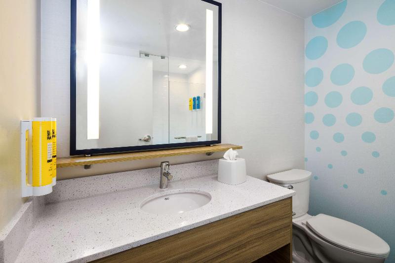 غرفة قياسية سرير كينج, Tru By Hilton Goodyear Phoenix West, Az