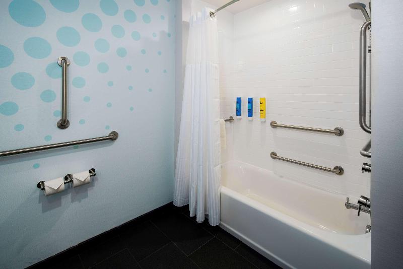 غرفة قياسية لذوى الاحتياجات الخاصة, Tru By Hilton Goodyear Phoenix West, Az