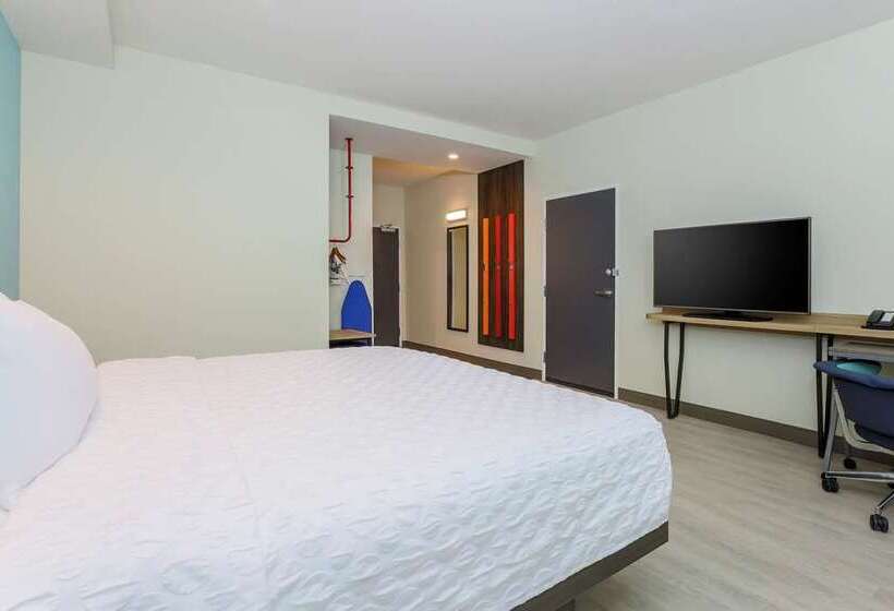 Quarto Estandar Cama King para Deficientes Físicos, Tru By Hilton Goodyear Phoenix West, Az