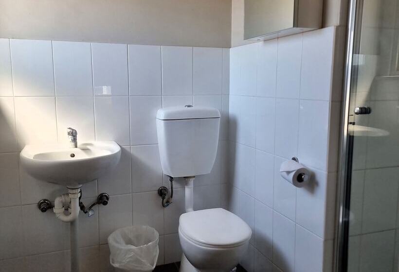 标准间, William Farrer