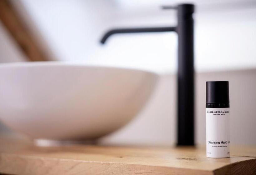 דירת חדר, Nobel Houses & Lofts