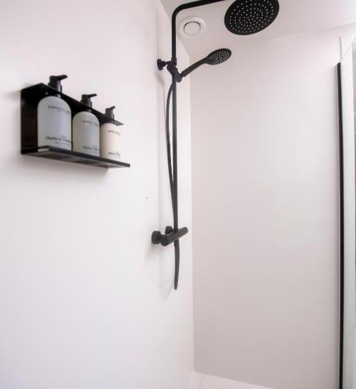 דירת חדר, Nobel Houses & Lofts