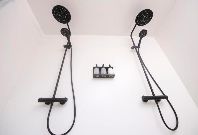 דירת חדר, Nobel Houses & Lofts