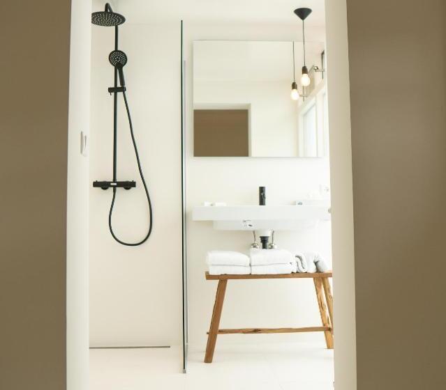 דירת חדר, Nobel Houses & Lofts