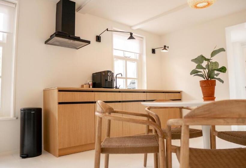 דירת חדר, Nobel Houses & Lofts