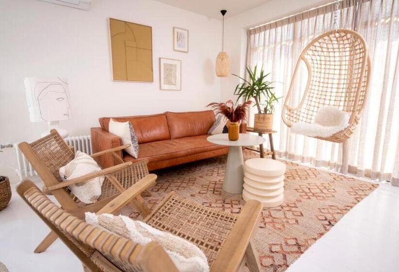 דירת שני חדרים, Nobel Houses & Lofts