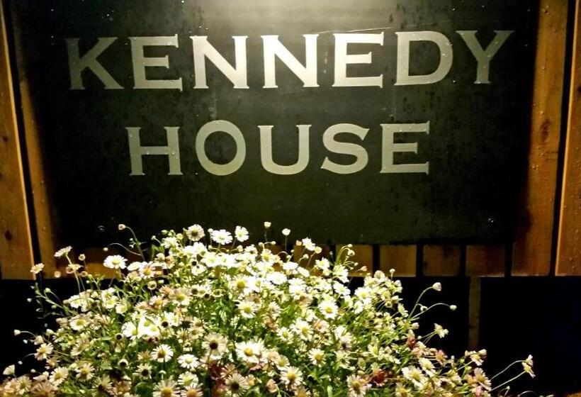 בית, 3 חדרי שינה, Kennedy House Euroa A Delightful Place To Stay