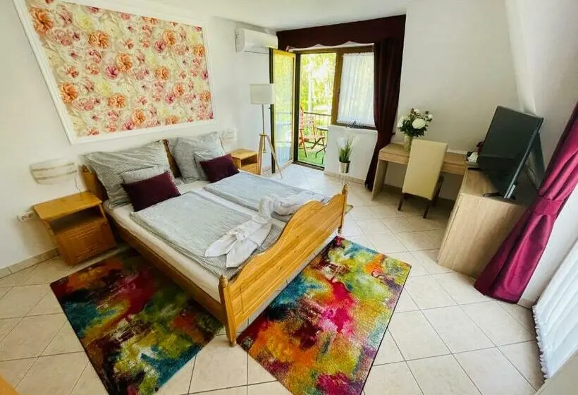 Standard-huone Parveke, Villa Peonia