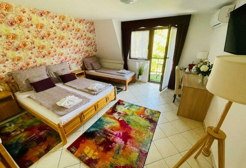 חדר סטנדרט לשלושה, Villa Peonia
