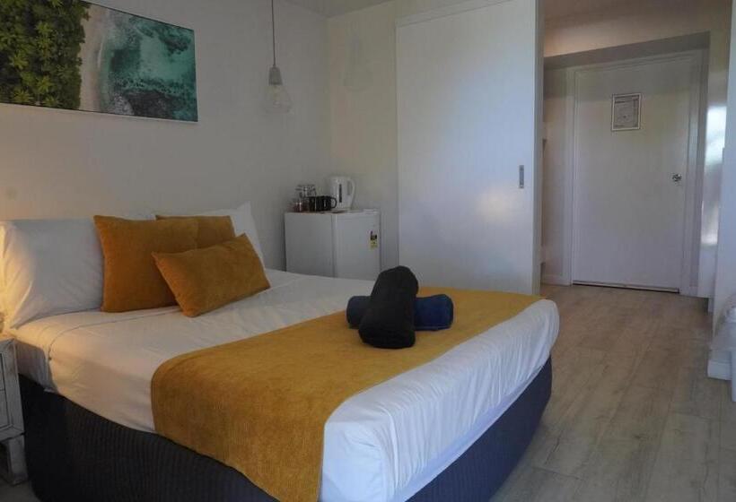 バスルーム共有のトリプルスタンダード, Yeppoon Beachhouse
