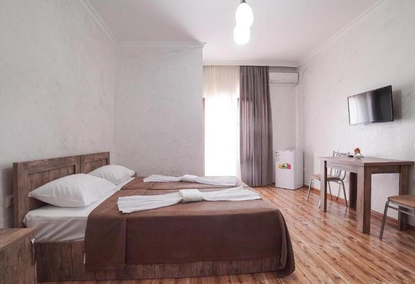 اتاق سوپریور, Chakvi