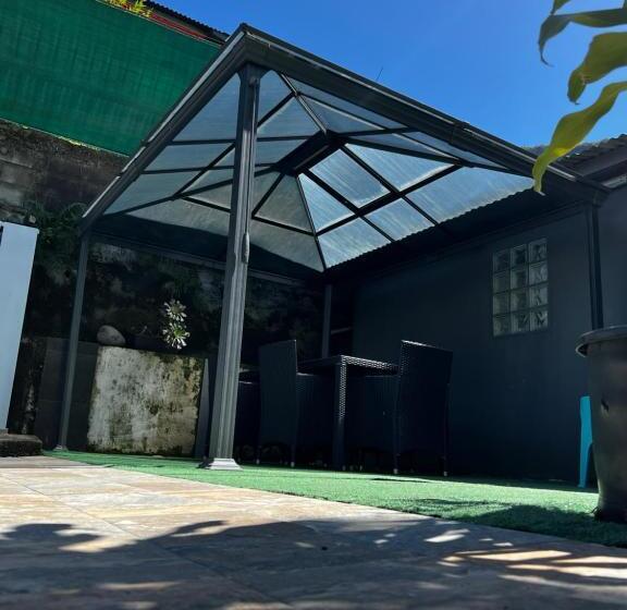 بانگلوی استاندارد 2 خوابه, L Améthyste   Bungalow De Charme