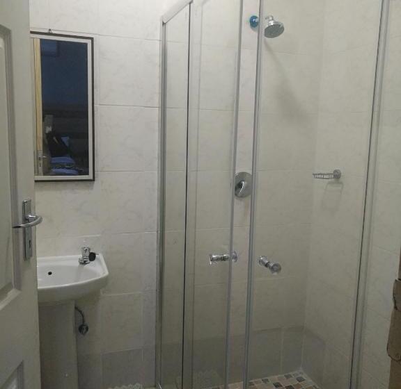 اتاق استاندارد, Thobela Guest House