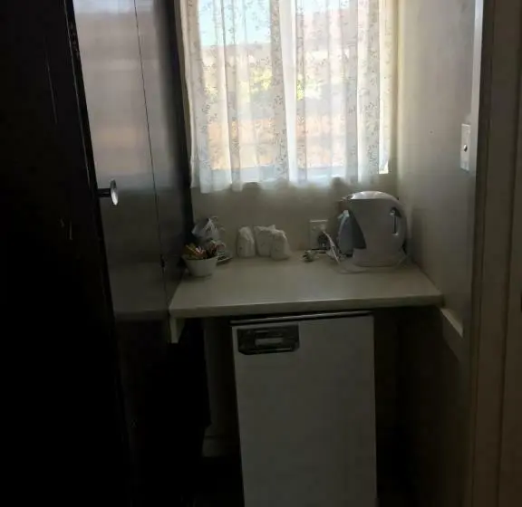 スタンダードトリプルルーム, Yarram Commecial Hotel Motel