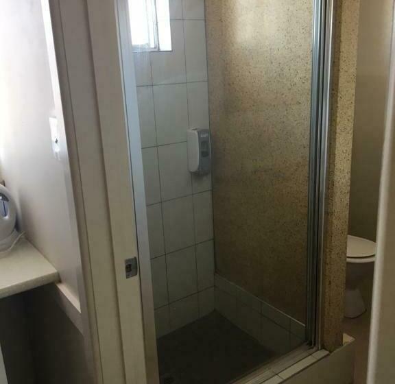 스탠다드 트리플 룸, Yarram Commecial Hotel Motel