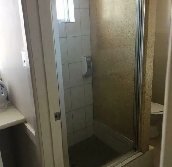 スタンダードトリプルルーム, Yarram Commecial Hotel Motel