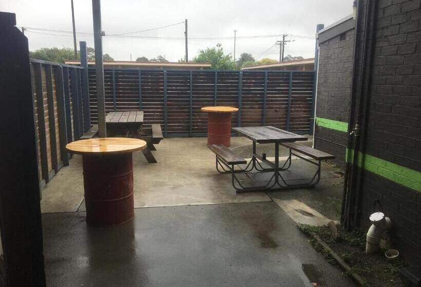 스탠다드 트리플 룸, Yarram Commecial Hotel Motel