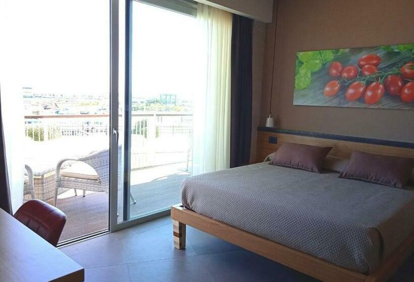 غرفة ديلوكس مطلّة علي البحر, Da Romano