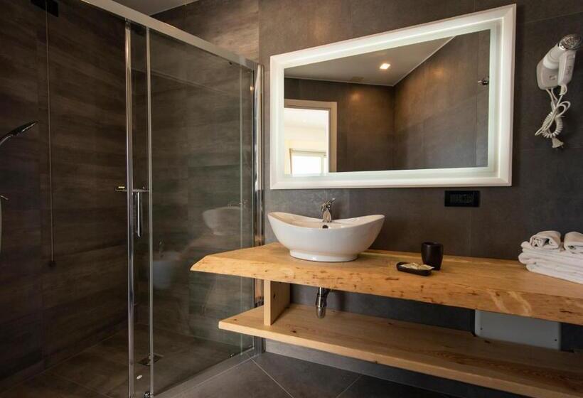 غرفة ديلوكس مطلّة علي البحر مزوَّدة بشُرفة, Da Romano