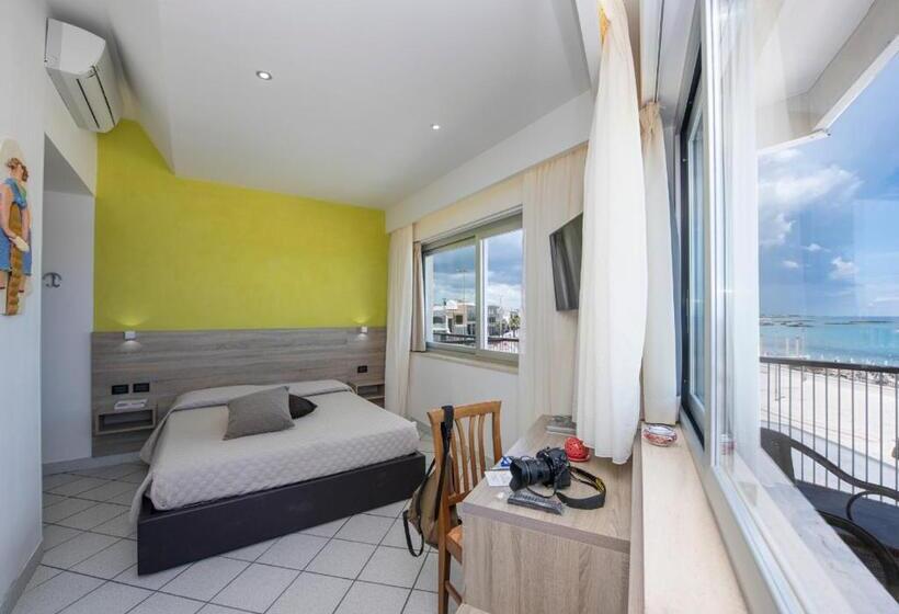 غرفة ديلوكس مطلّة علي البحر مزوَّدة بشُرفة, Da Romano