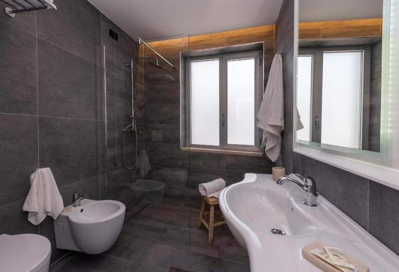 غرفة قياسية رباعية, Da Romano