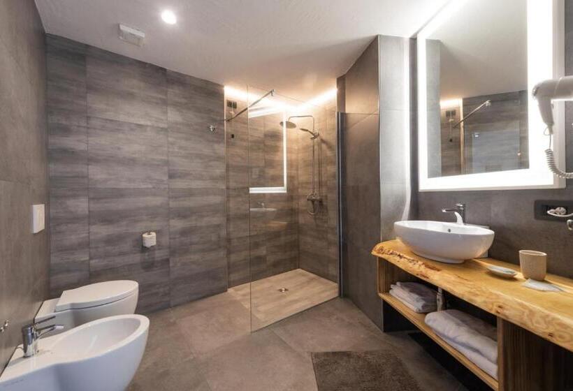 غرفة ديلوكس مطلّة علي البحر, Da Romano