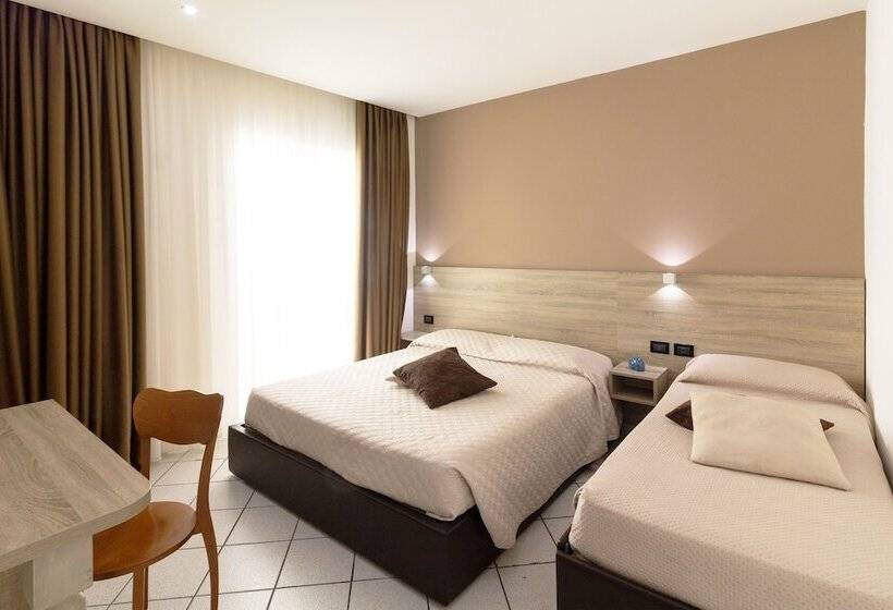 غرفة قياسية رباعية, Da Romano