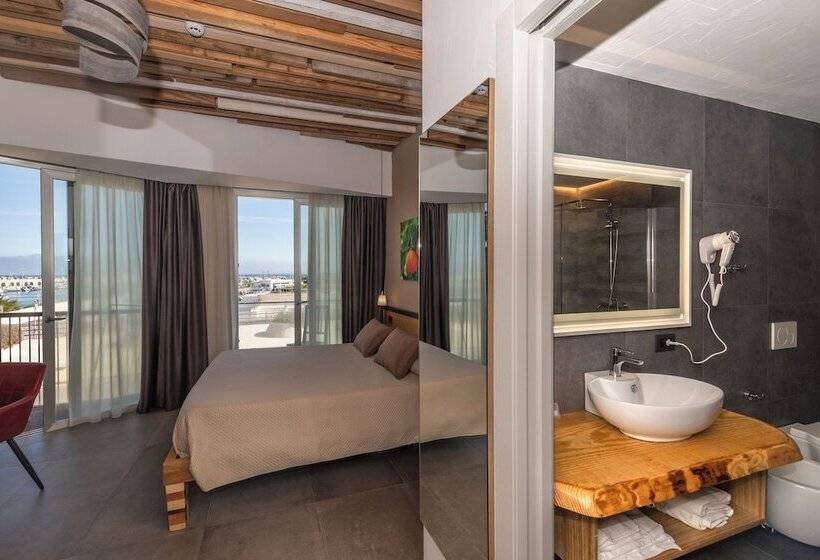 غرفة ديلوكس مطلّة علي البحر, Da Romano