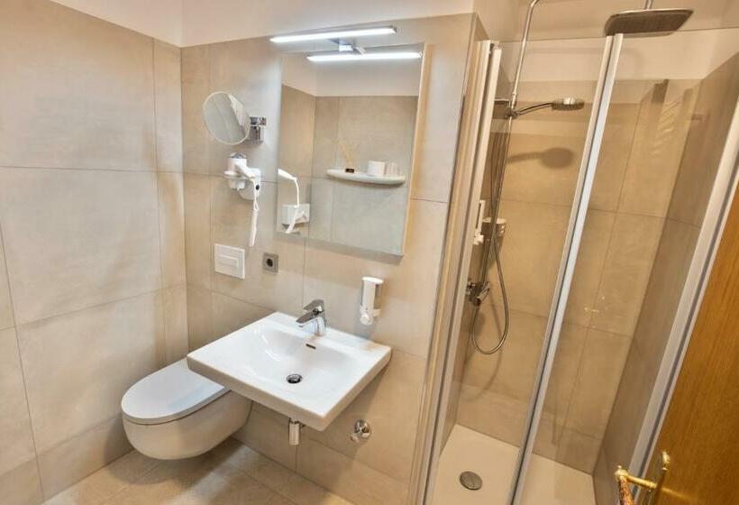 수피리어 룸, Deeke's Quellenhof