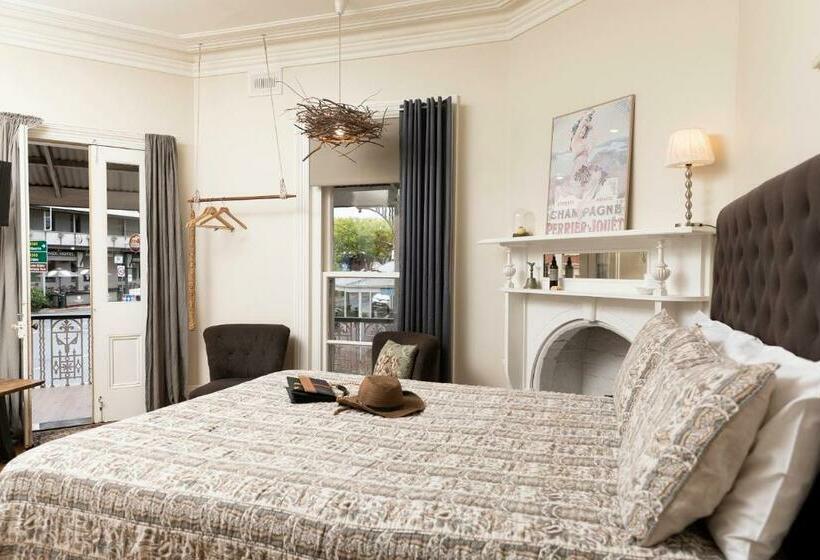 스탠다드 발코니 룸, The Alexandra