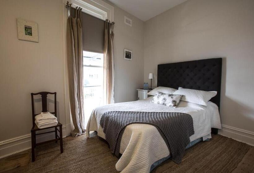 스탠다드 룸, The Alexandra