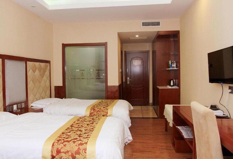 标准三人间, Junyi Hotel Hebei Zhangjiakou West Bridge District Ciershan Street