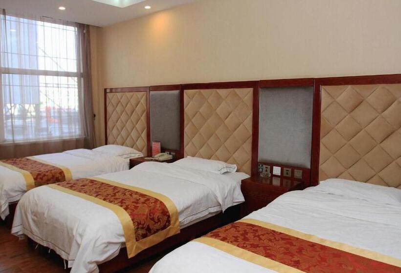 标准三人间, Junyi Hotel Hebei Zhangjiakou West Bridge District Ciershan Street
