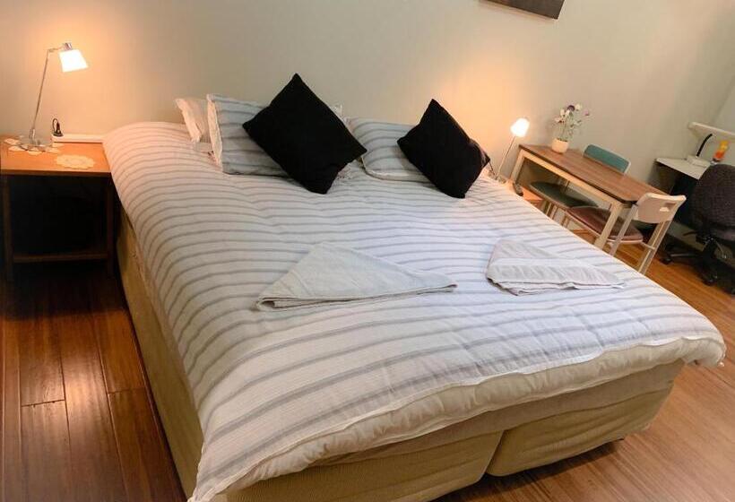 חדר סטודיו סטנדרד, Westside Studio Apartments