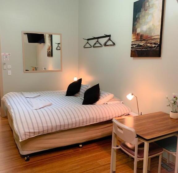 חדר סטודיו סטנדרד, Westside Studio Apartments